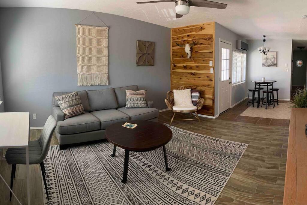 Comfy, Contemporary Quiet Retreat Vacation Home With Views Albuquerque Exterior photo
