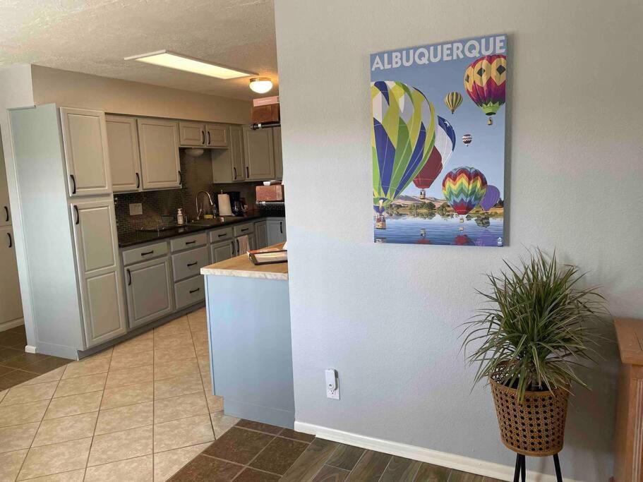 Comfy, Contemporary Quiet Retreat Vacation Home With Views Albuquerque Exterior photo
